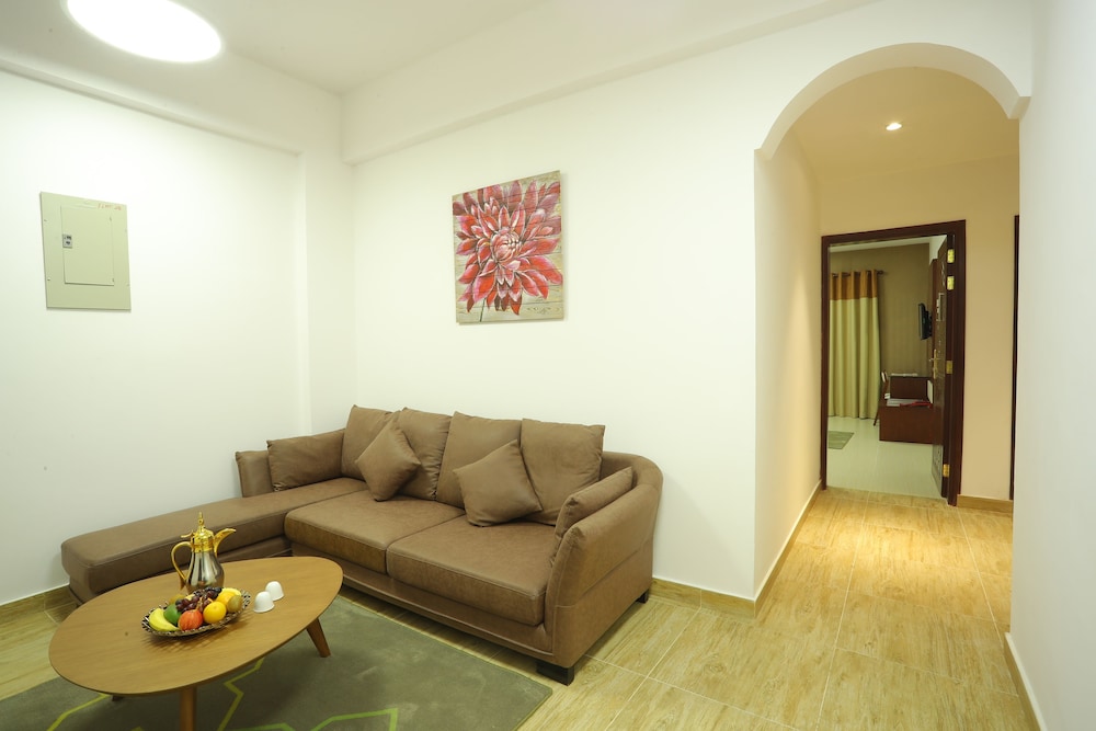 Zaki Hotel Apartment 9/25