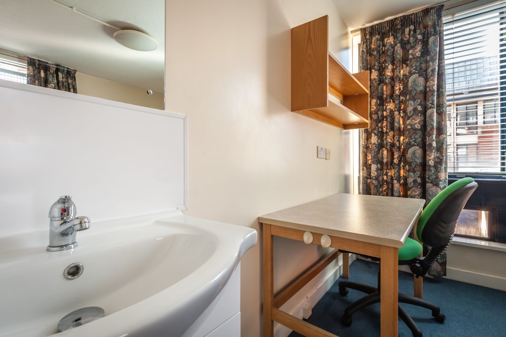 LSE Rosebery Hall 49/50