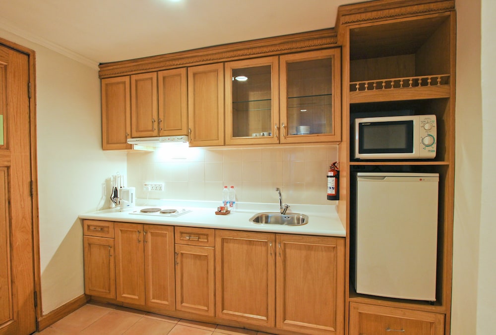 Harmoni Suites Hotel 32/33