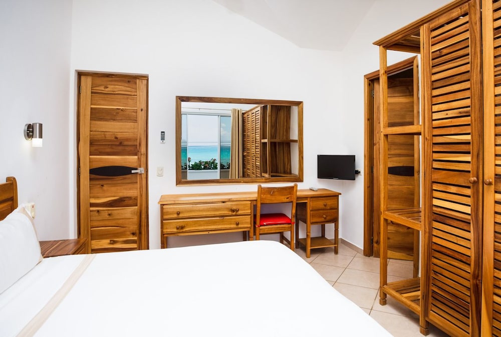 Albachiara Hotel 25/75