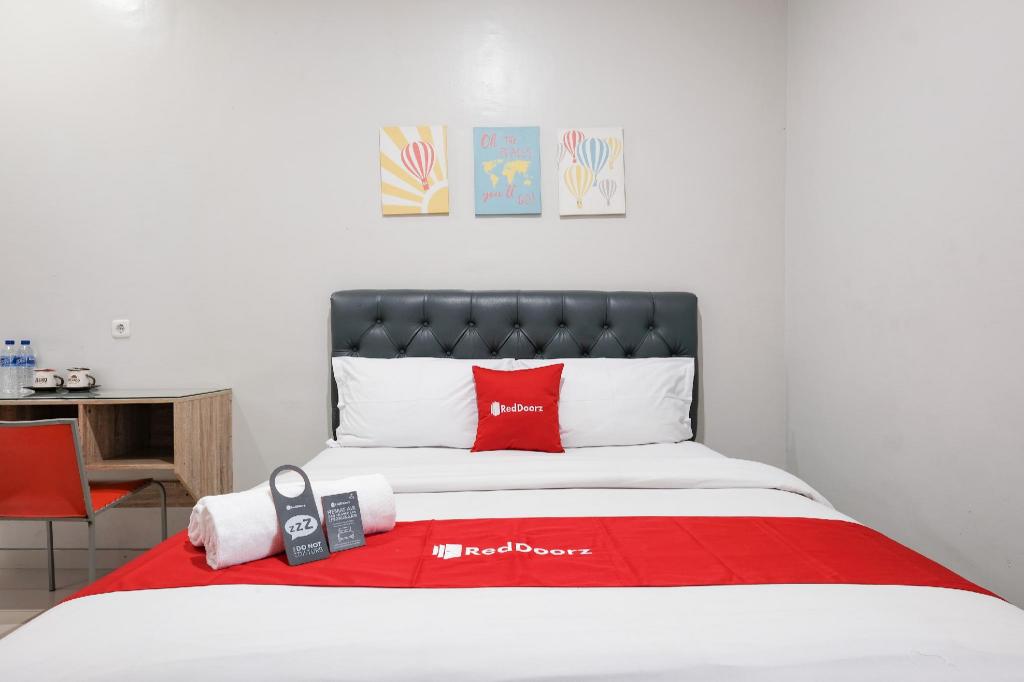 RedDoorz near Ciputra Golf Surabaya 22/50