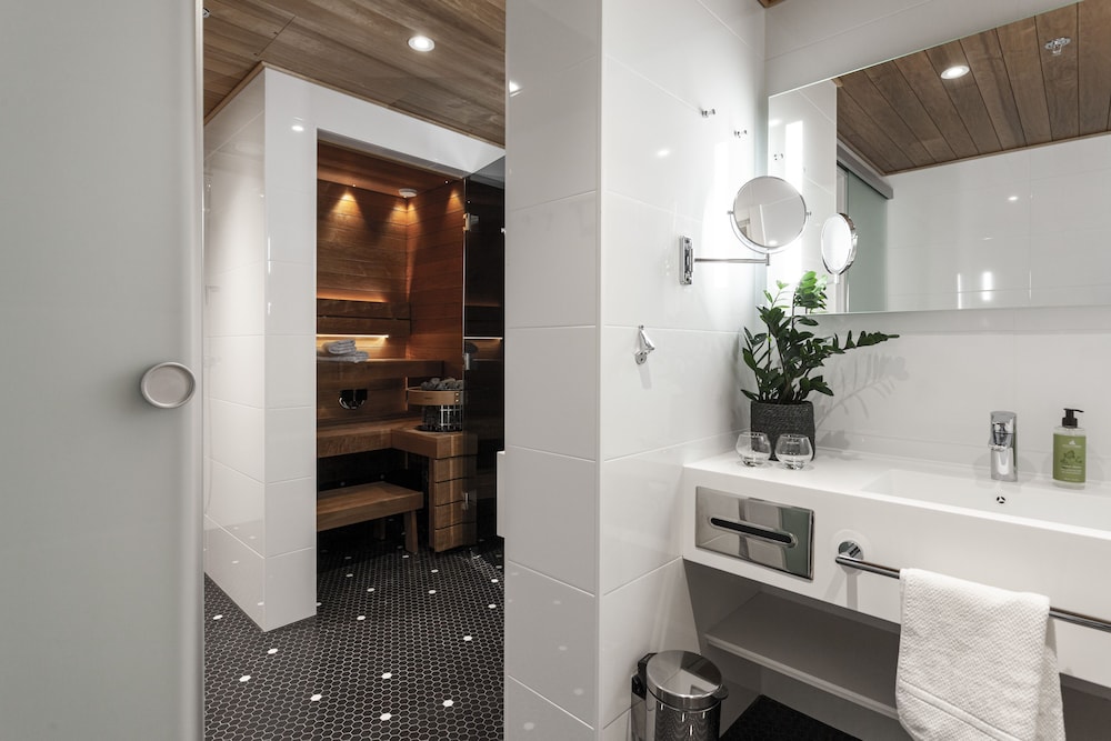 Suite, King Bed, Sauna، Hotel Matts 2/2