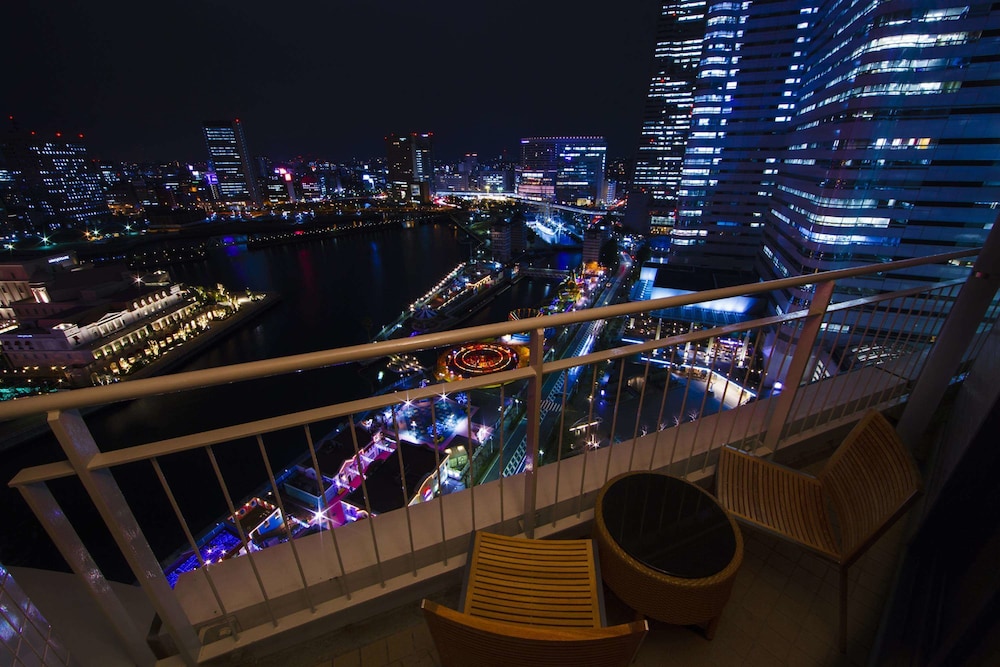 The Yokohama Bay Hotel Tokyu 39/48