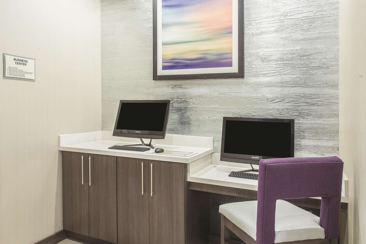 La Quinta Inn & Suites by Wyndham Enid 32/42