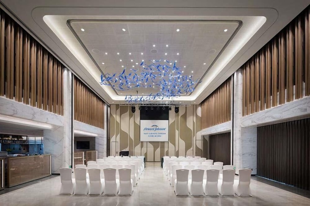 Howard Johnson by Wyndham Yacht Club Hotel Changsha 24/30