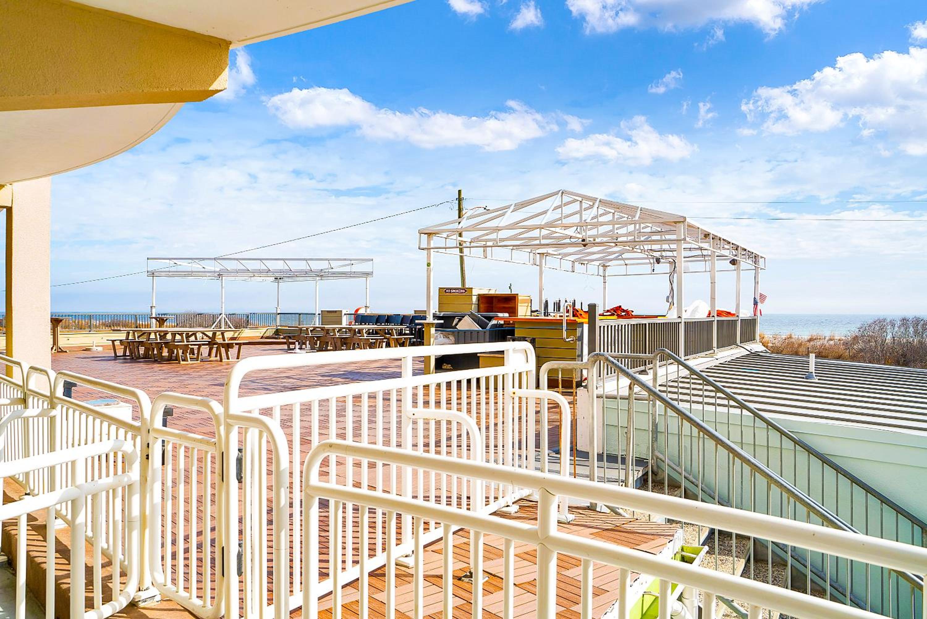 The Montreal Beach Resort 8/50