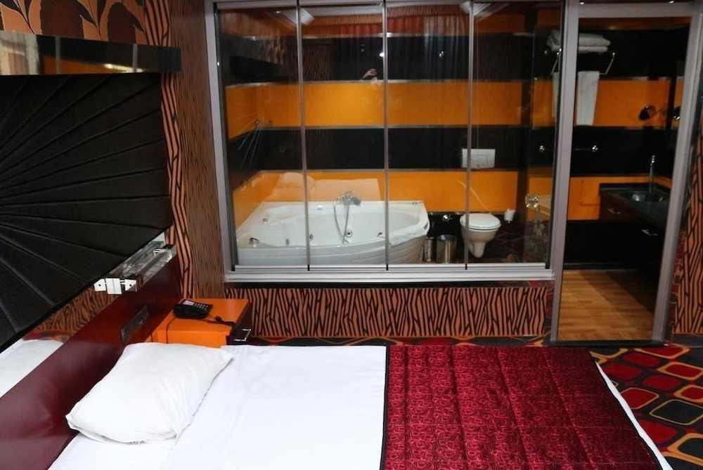 Murat Otel 17/28