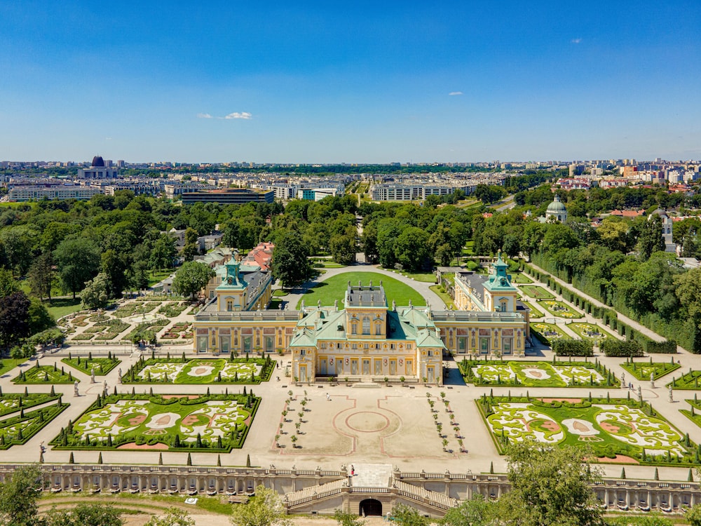 Hotel Verte, Warsaw, Autograph Collection 43/50