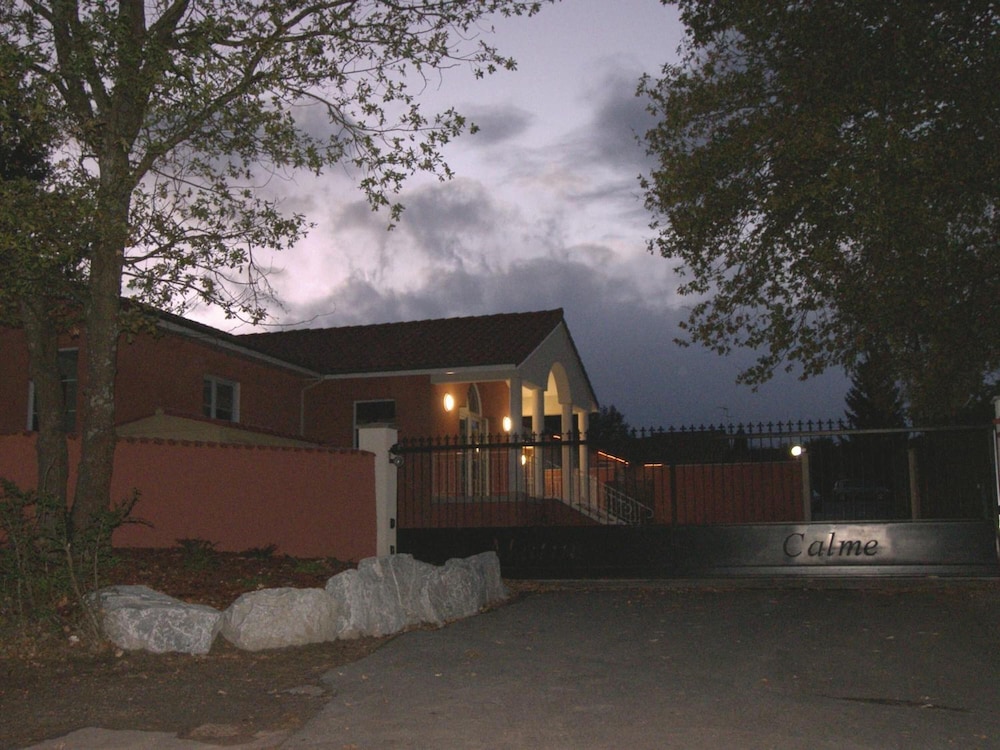Hostellerie Du Matin Calme 2/39
