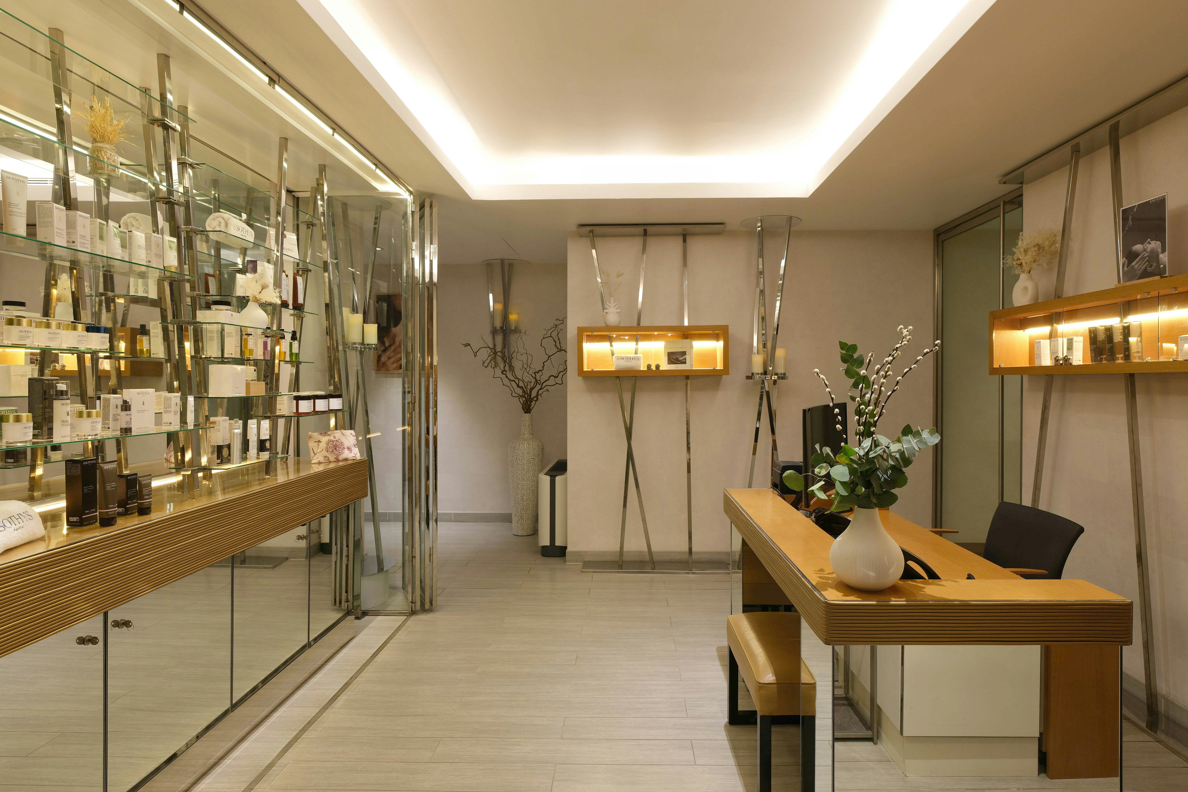 Five Seas by Inwood Hotels 41/60
