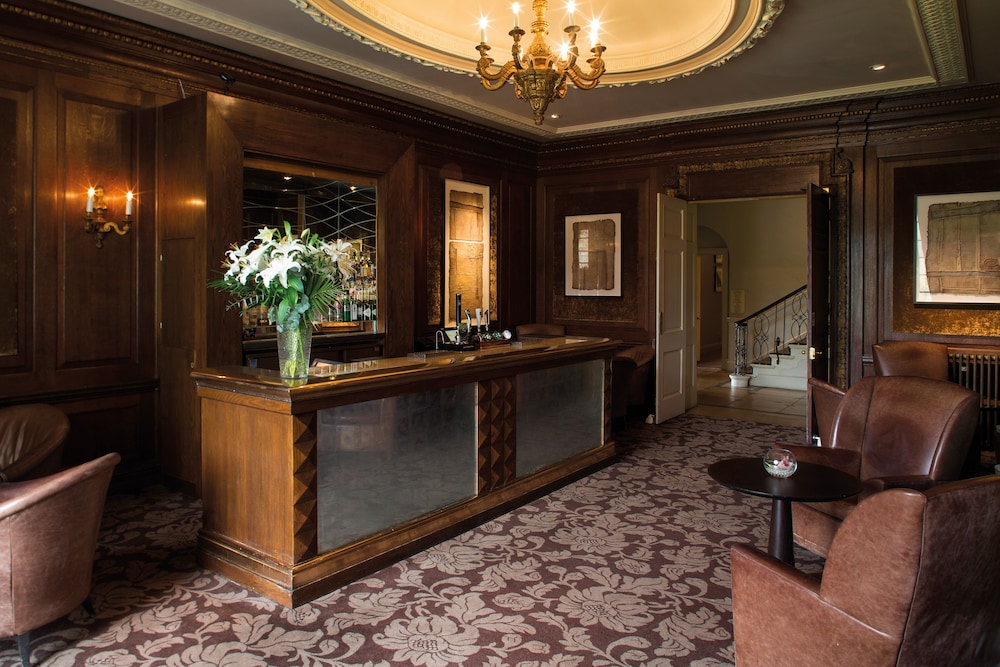 Wood Hall Hotel & Spa 5/55
