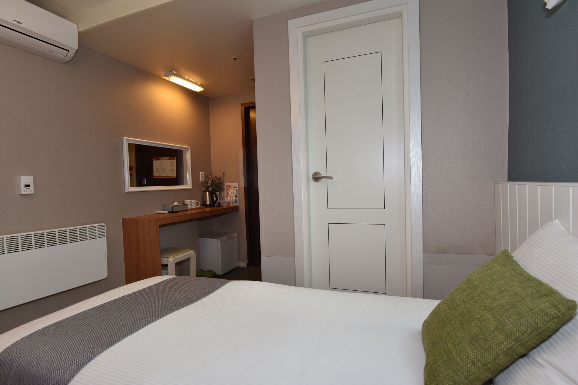 Standard, Twin Beds, HOTEL QB SEOUL DONGDAEMUN 3/6