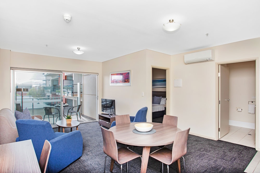 Hume Serviced Apartments Adelaide 33/56