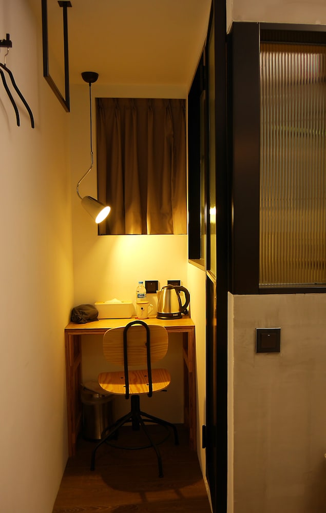 Just Inn - City Hall 5/50