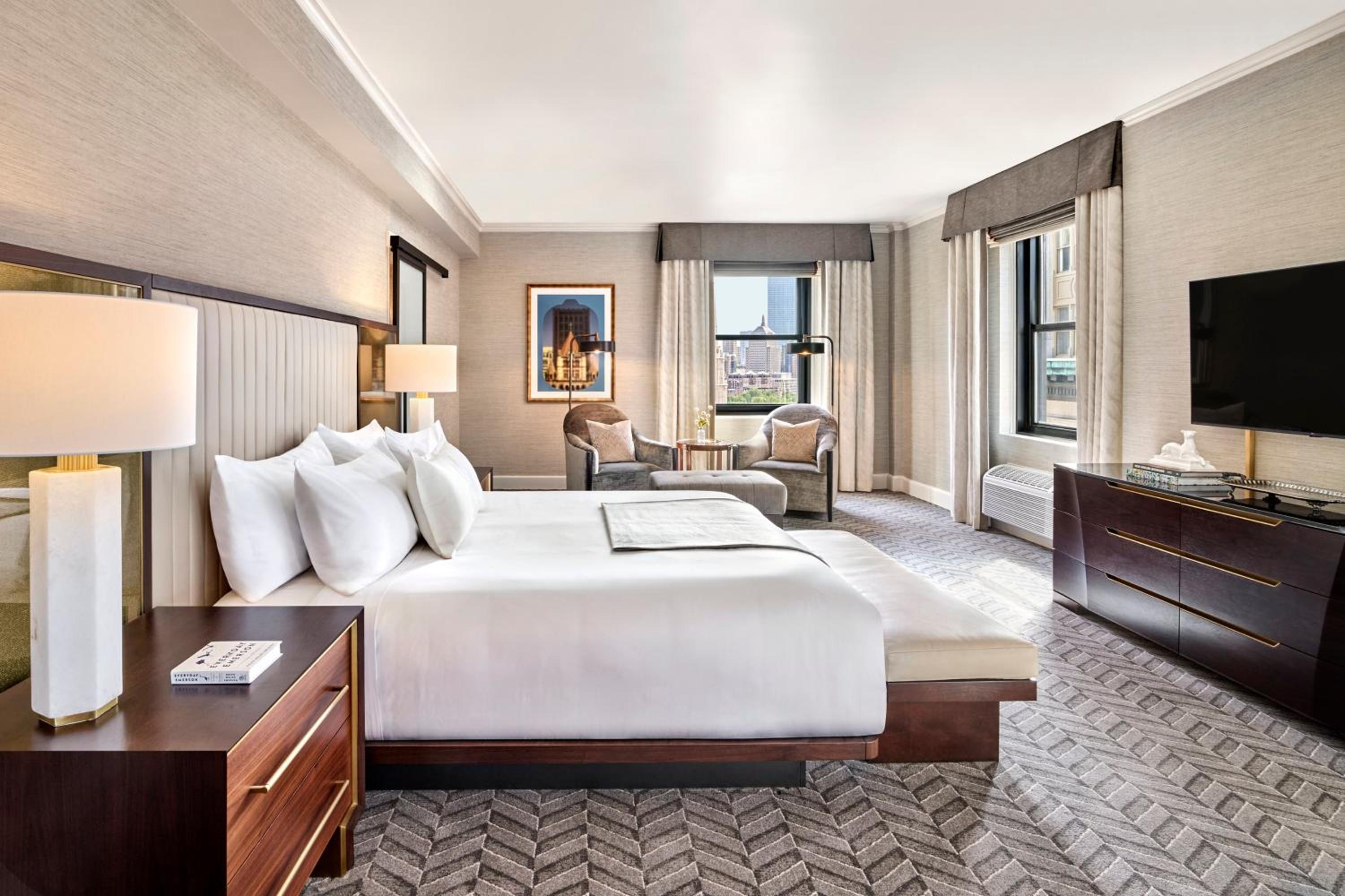 Harvey, Parker, Suite, King Bed