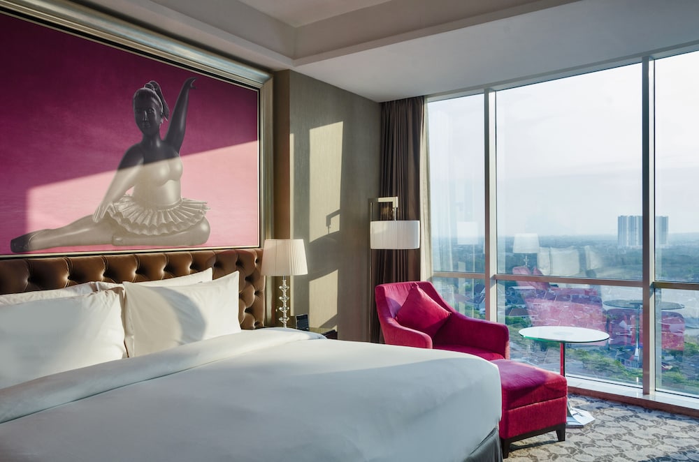 Hotel Ciputra World Surabaya managed by Swiss-Belhotel International 24/76