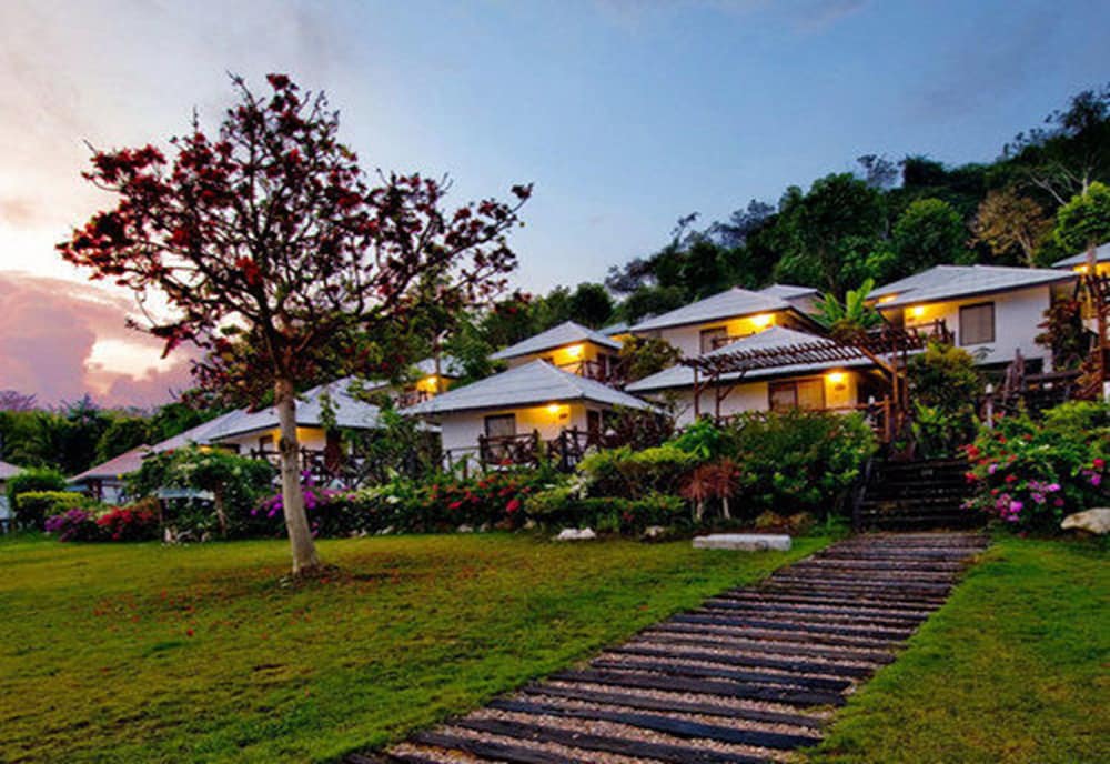 Samed Cliff Resort 56/68