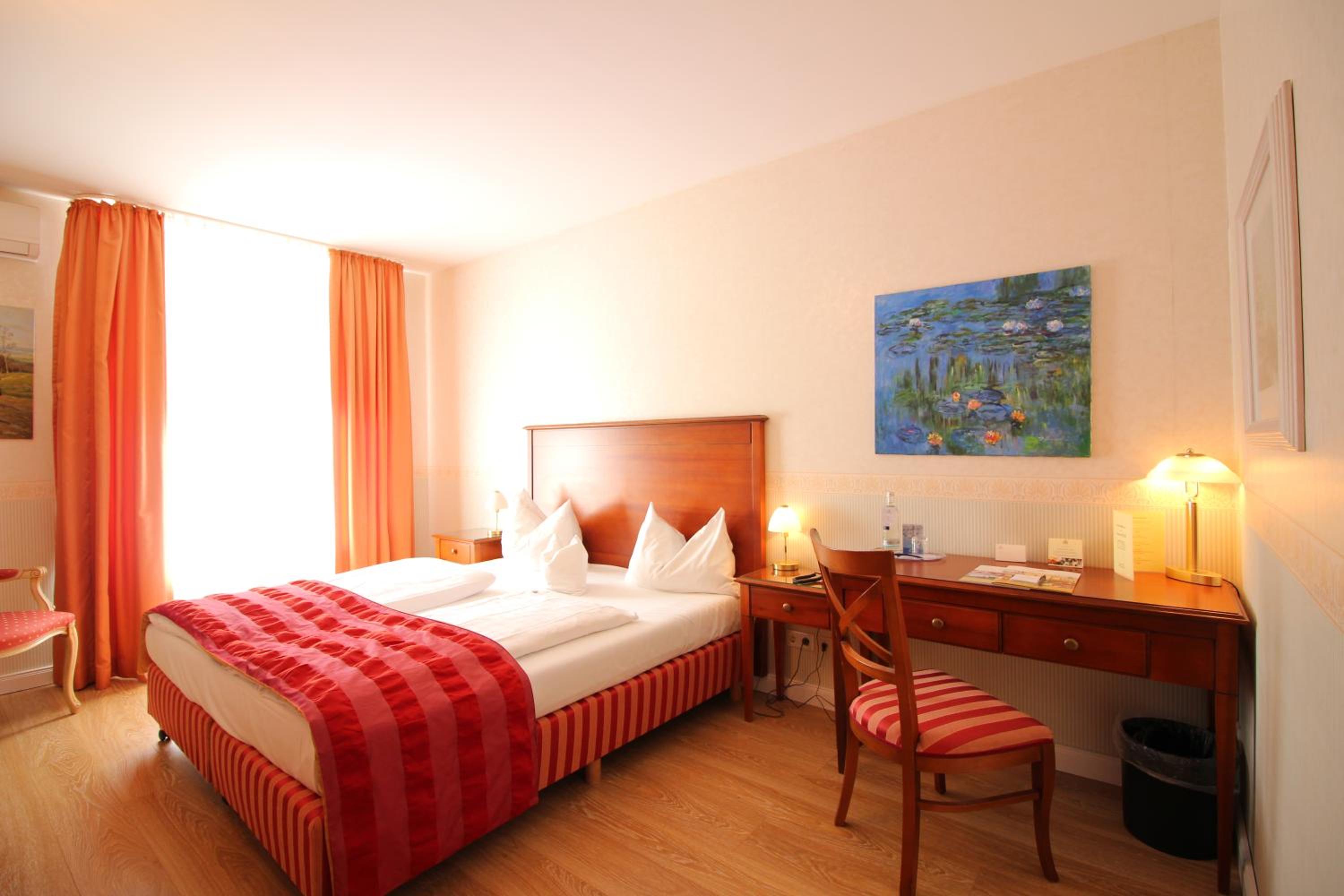 Comfort, Double Bed, Hotel Am Muhlenteich Schwelm 9/10