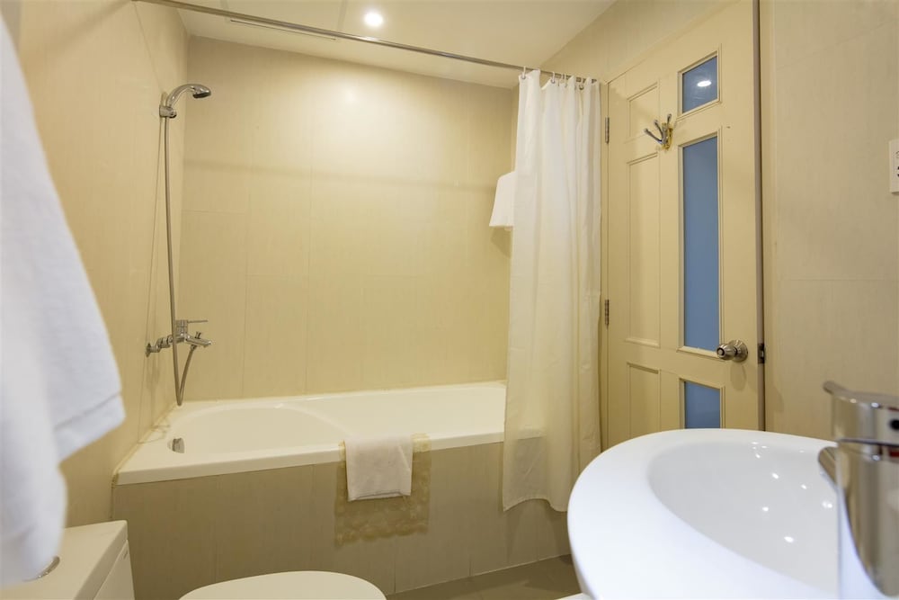 Sai Gon Phong Nha Hotel 26/28