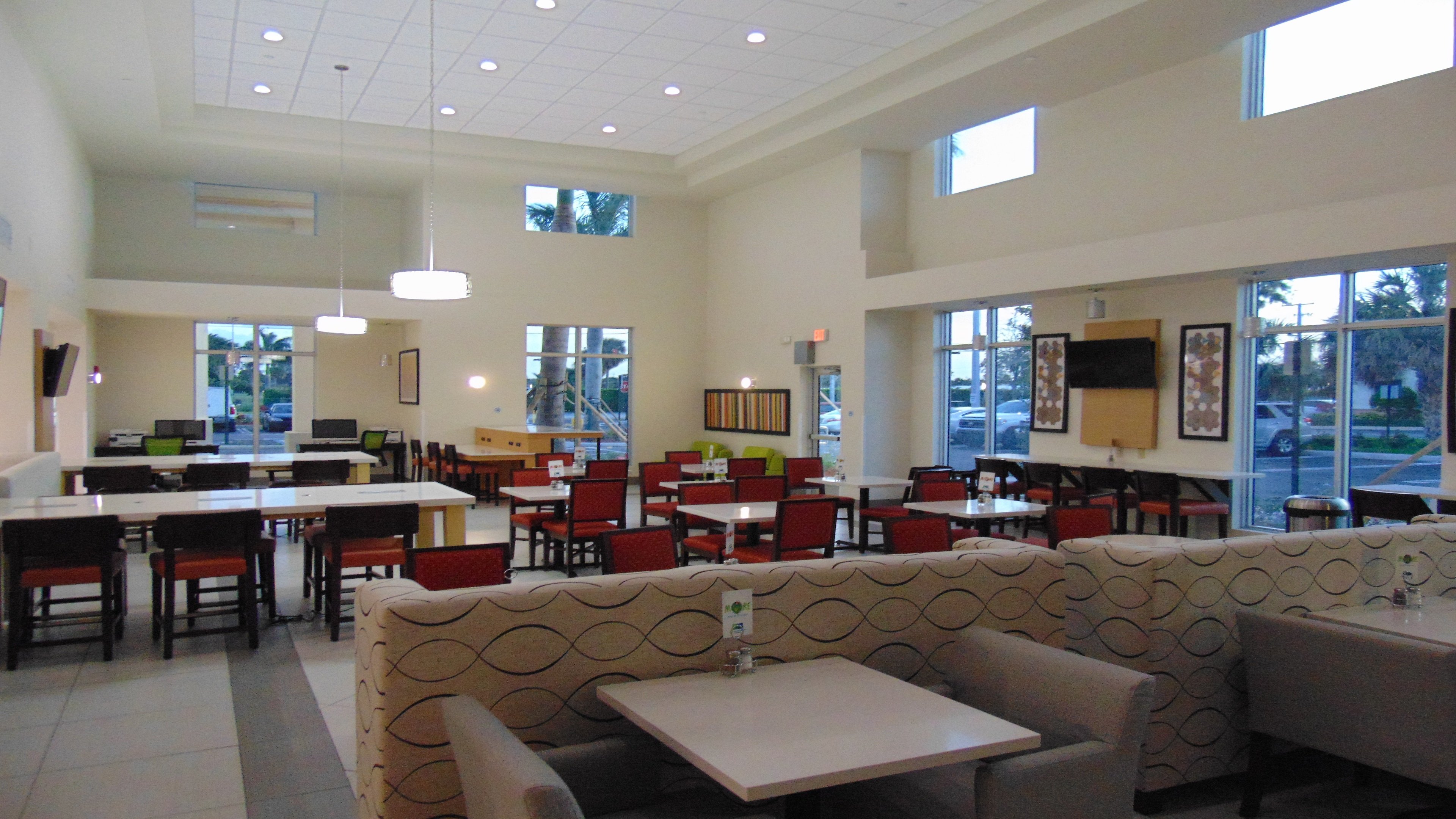 Holiday Inn Express Suites Boynton Beach West 47/71