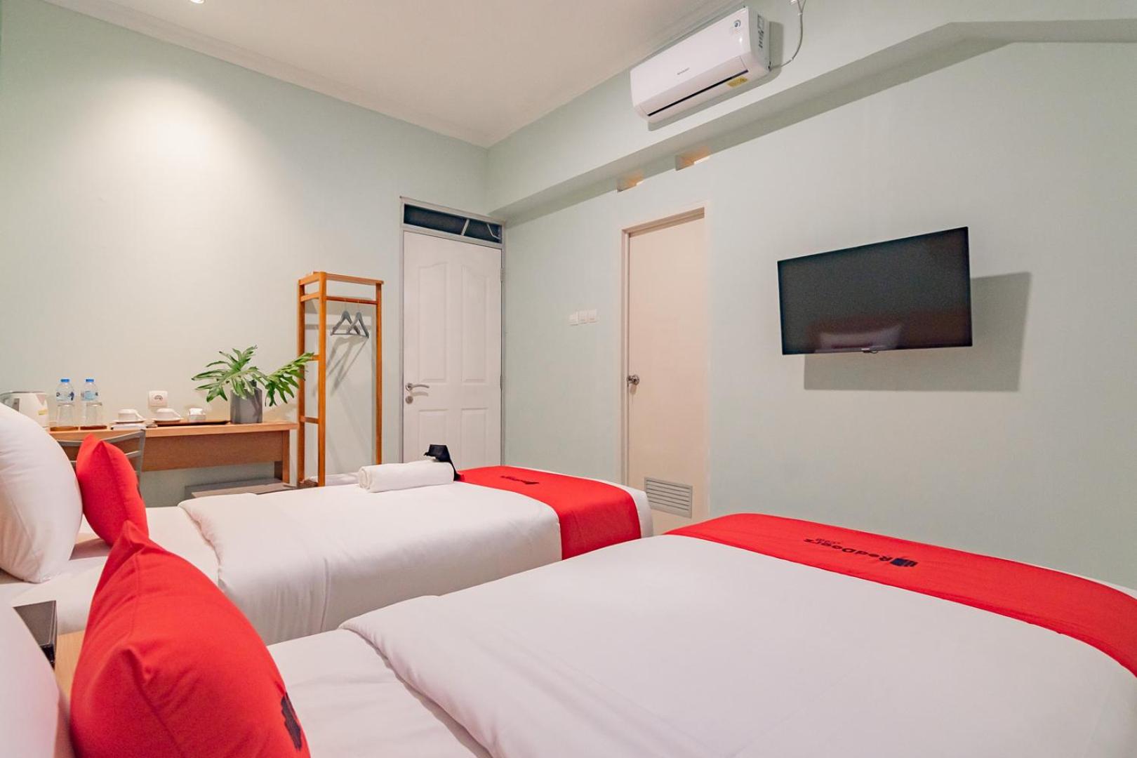 RedDoorz Plus Bagusrangin Street 14/31