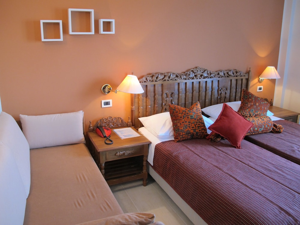 Belvedere Resort Hotels 26/62