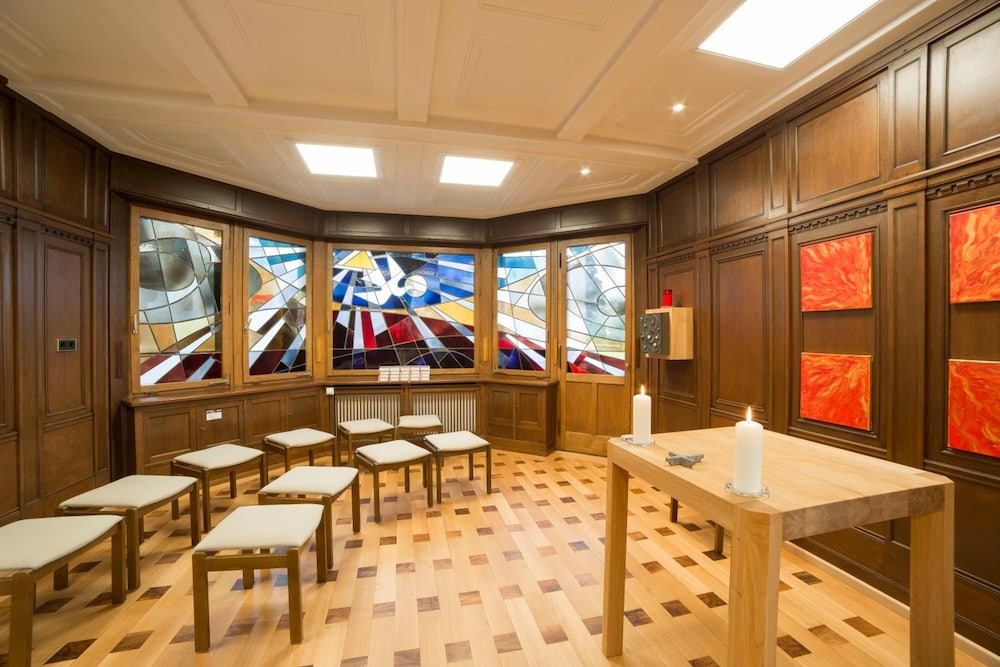 Caritas Tagungszentrum 32/50