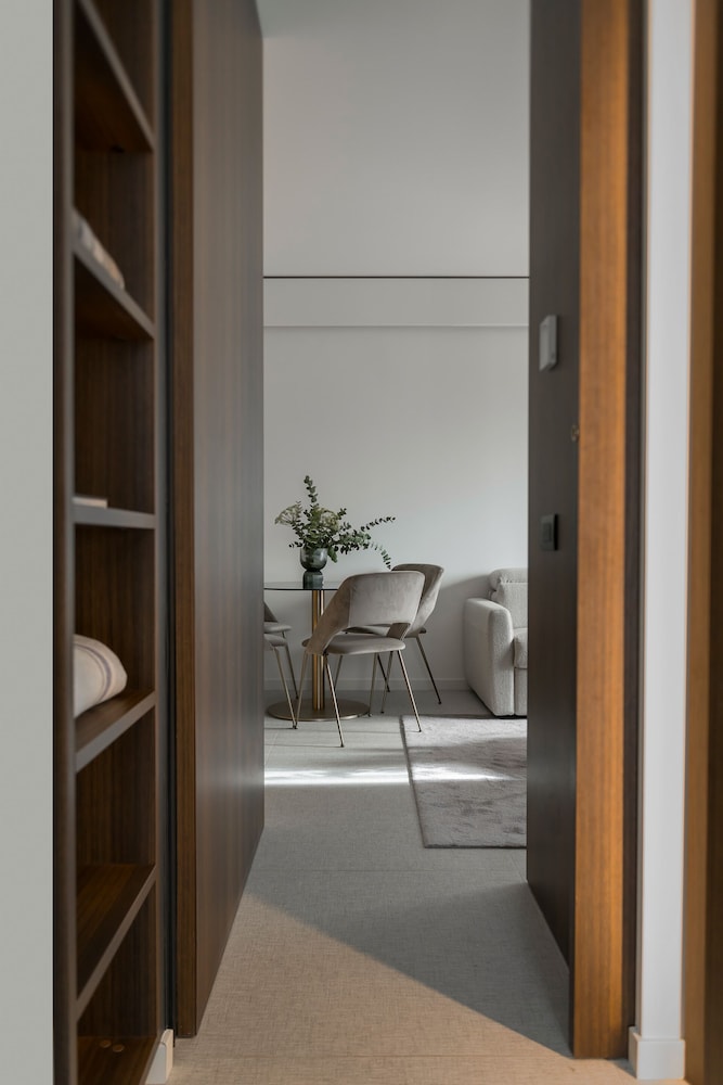 We Me Suite Hotel 26/46