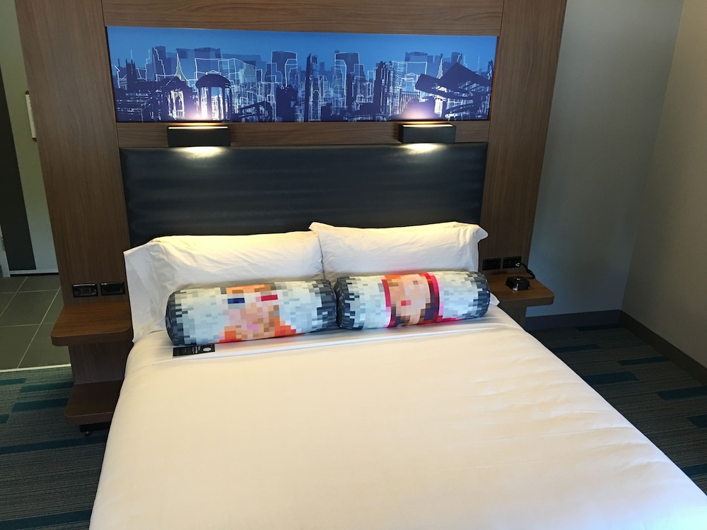 ALOFT RALEIGH DURHAM AIRPORT BRIER CREEK 8/48