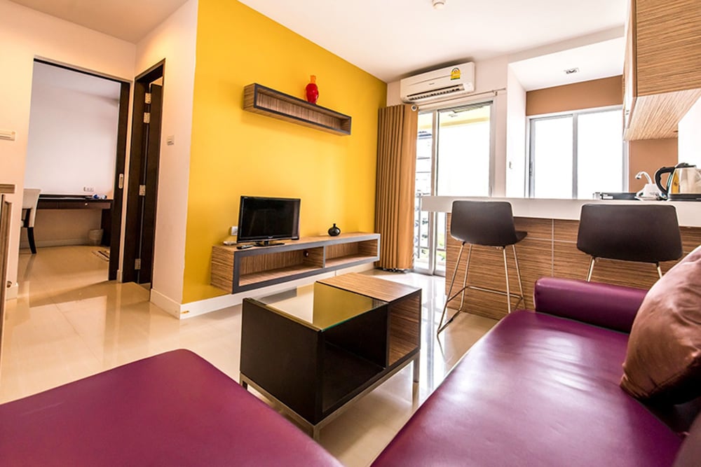 Palette Bella B All Suites Bangkok Hotel 32/57