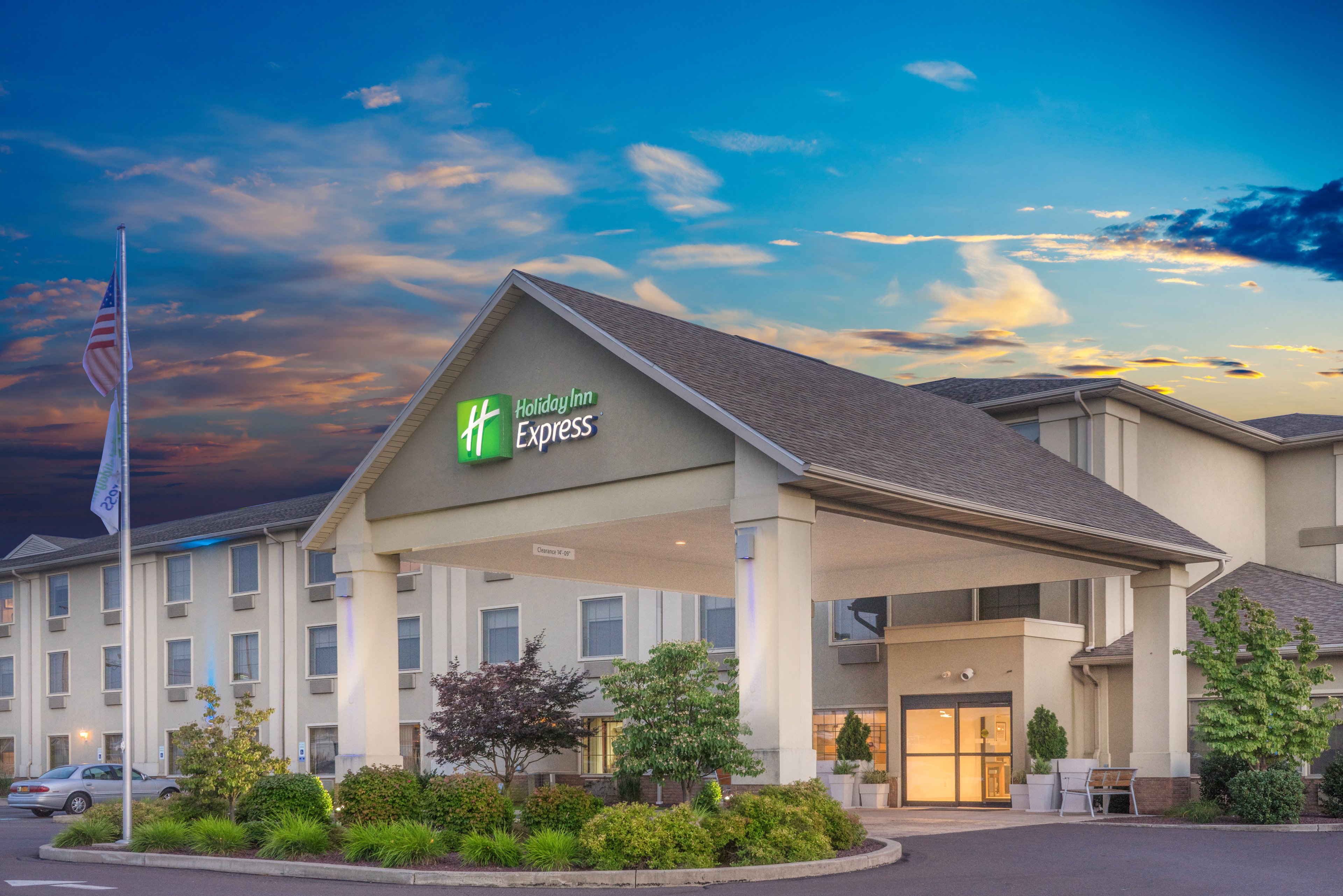Holiday Inn Express Bloomsburg 4/74