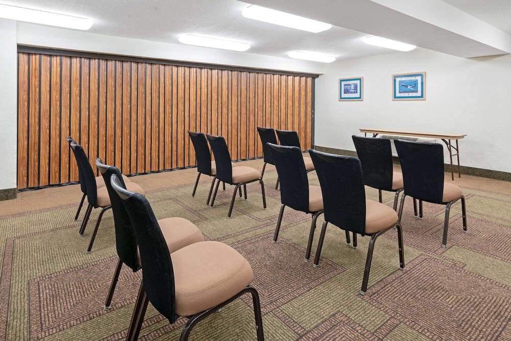 La Quinta Inn And Suites By Wyndham Salt Lake City Layton 19/24