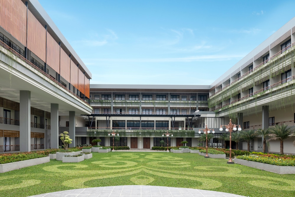 FOX HARRIS Hotel and Convention Banjarnegara 28/31