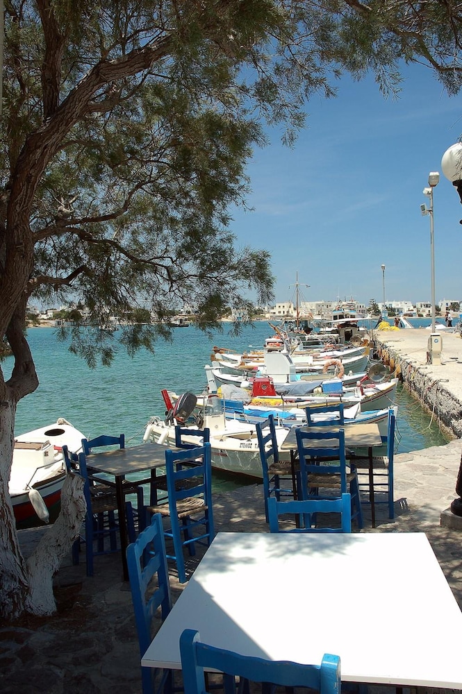 Aeolis Hotel 22/32