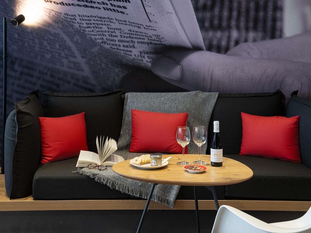 Ibis Paris Canal Saint Martin 56/69