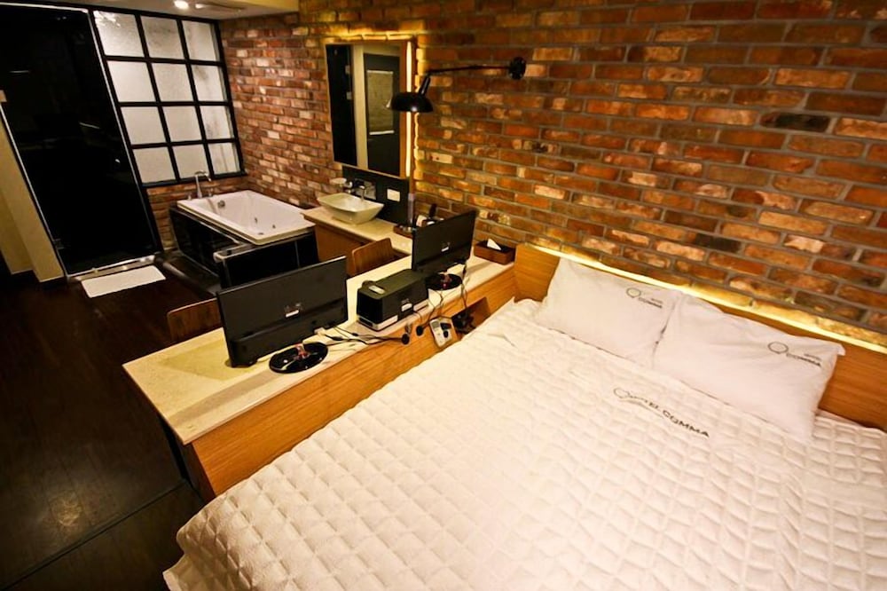 Comma Hotel Seomyeon 14/24