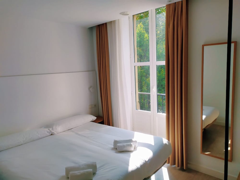 ROOM, DOUBLE BED, BALCONY