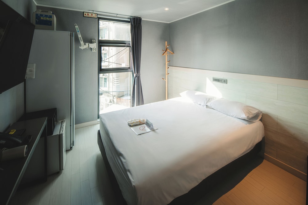 Room, Queen Bed