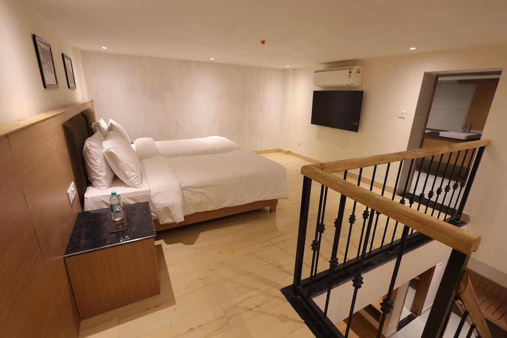 Ramada By Wyndham Mussoorie Mall Road 18/48