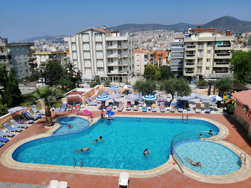 OYA APARTMENTS 36/50