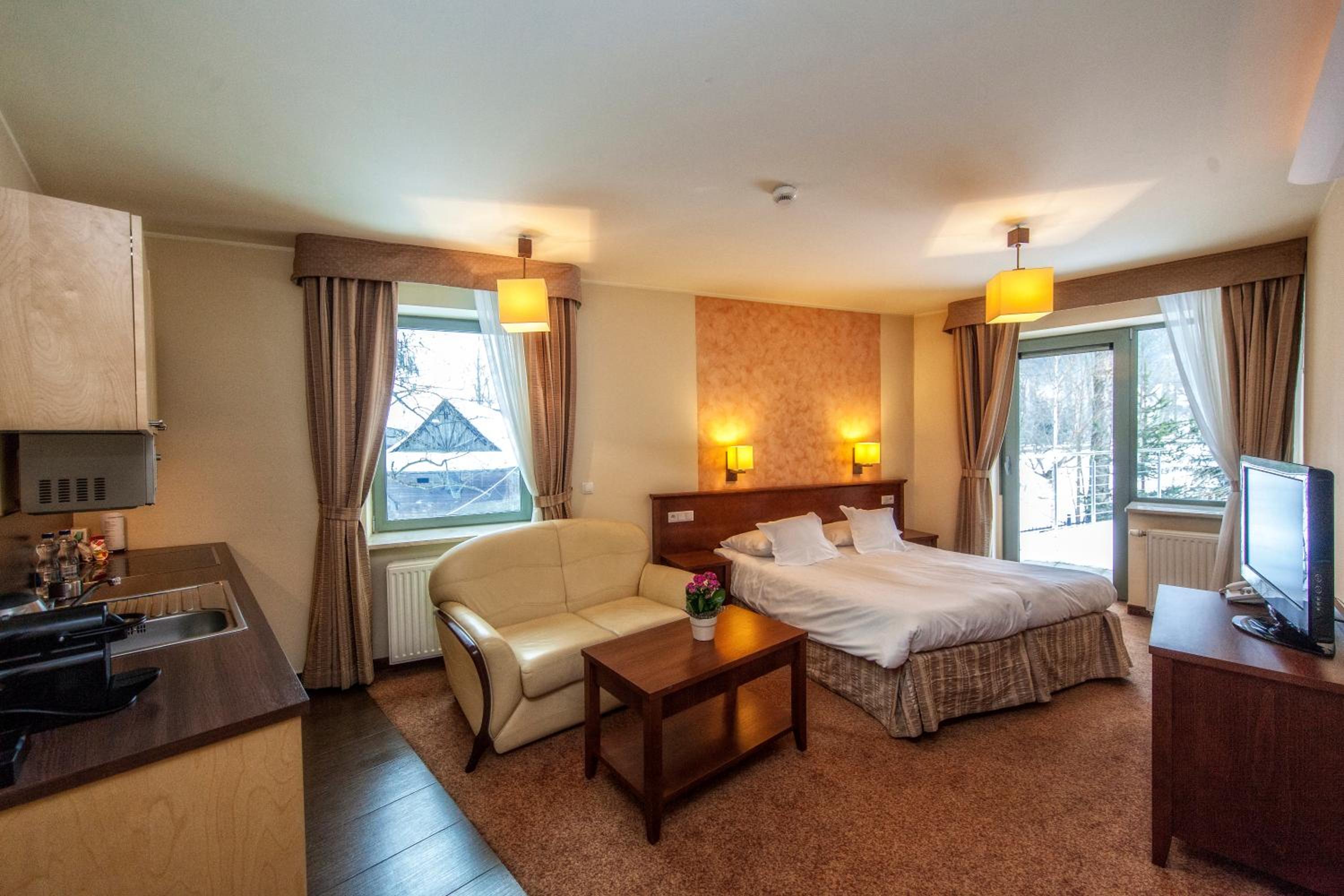 Hotel Murowanica 15/45