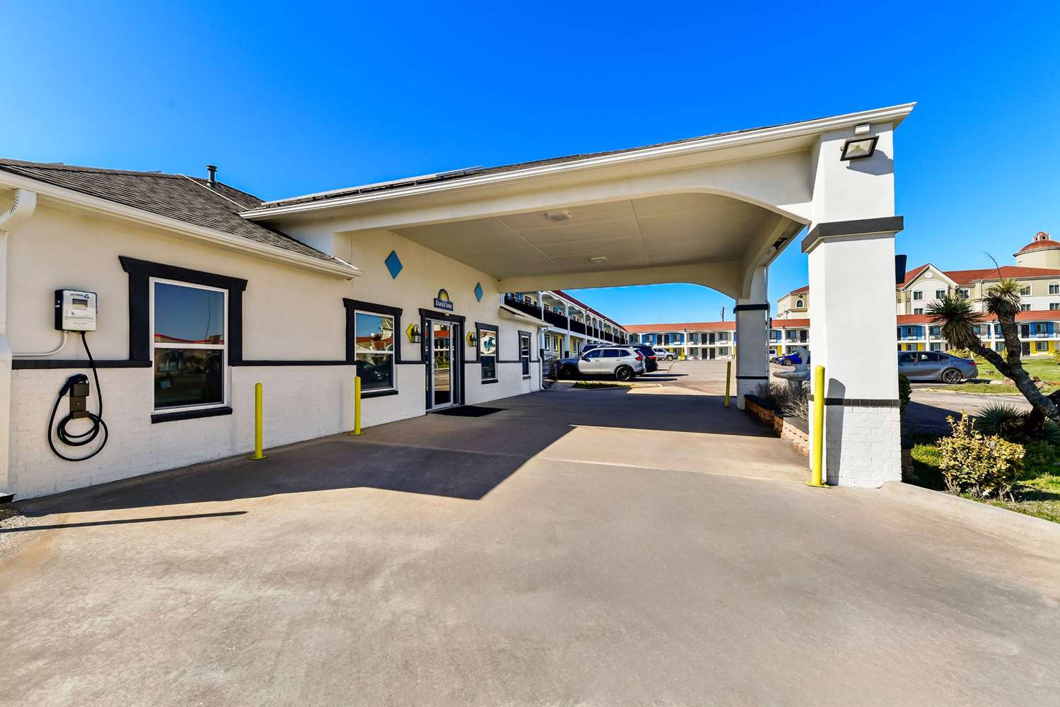 Days Inn by Wyndham Gainesville 44/49