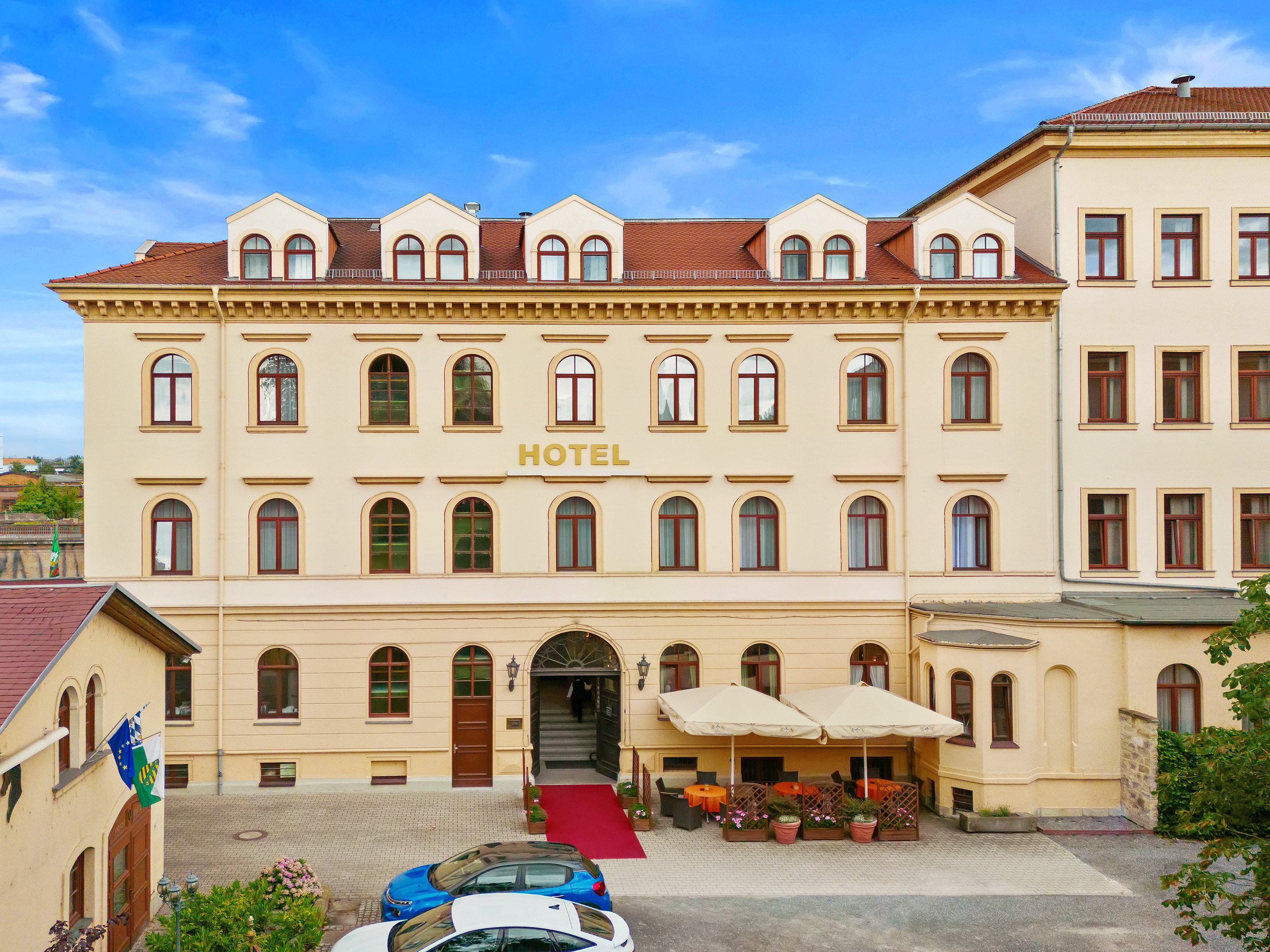 Bayerischer Hof Dresden 2/76