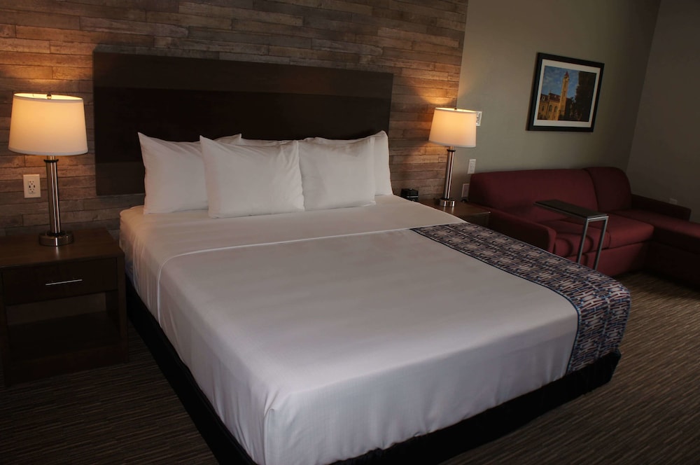 La Quinta Inn & Suites by Wyndham Bloomington 16/64