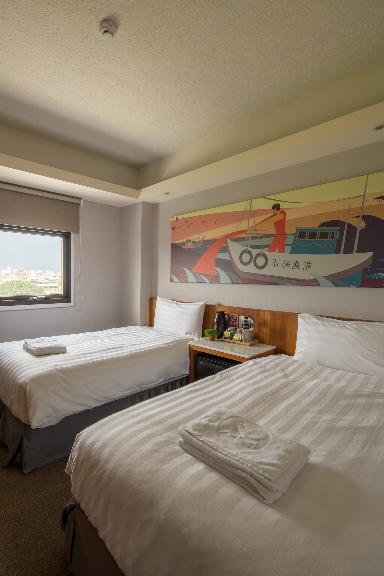 COMFORT, TWIN BEDS, MOUNTAIN VIEW