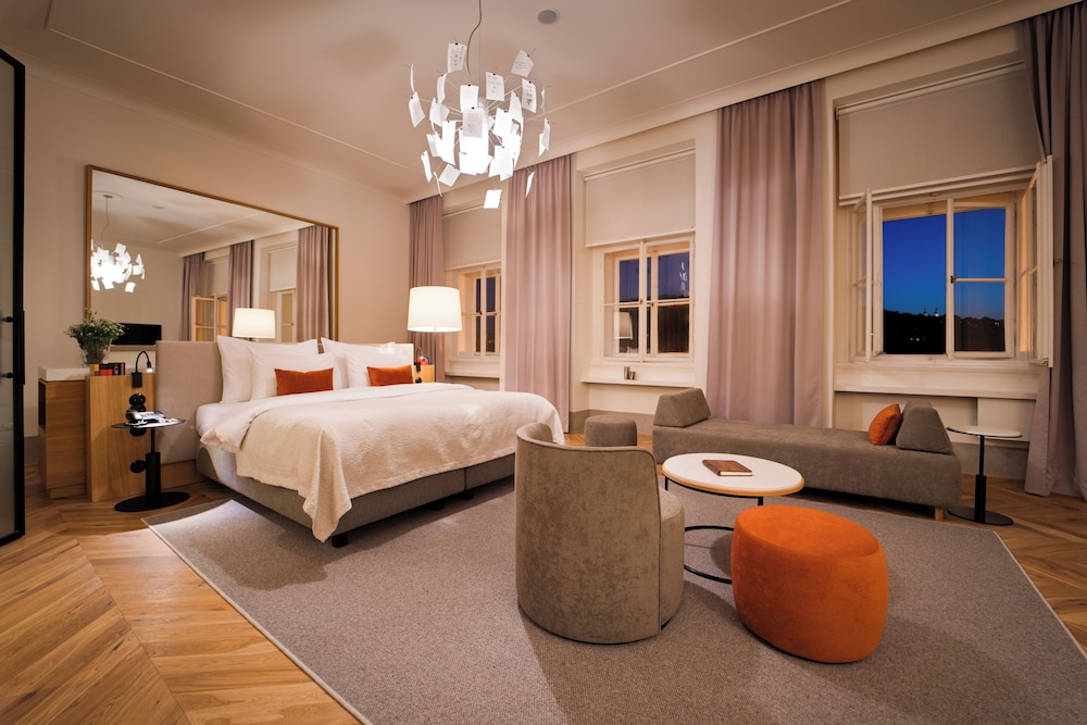 ROYAL, APARTMENT