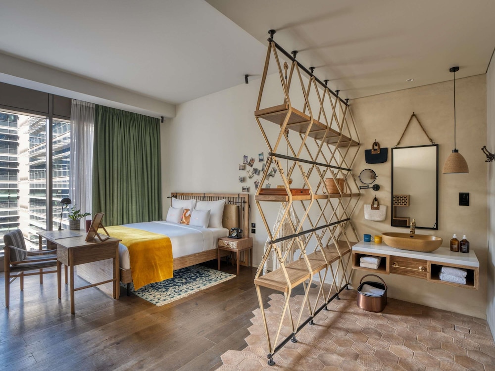 Glamping, King Bed, Large