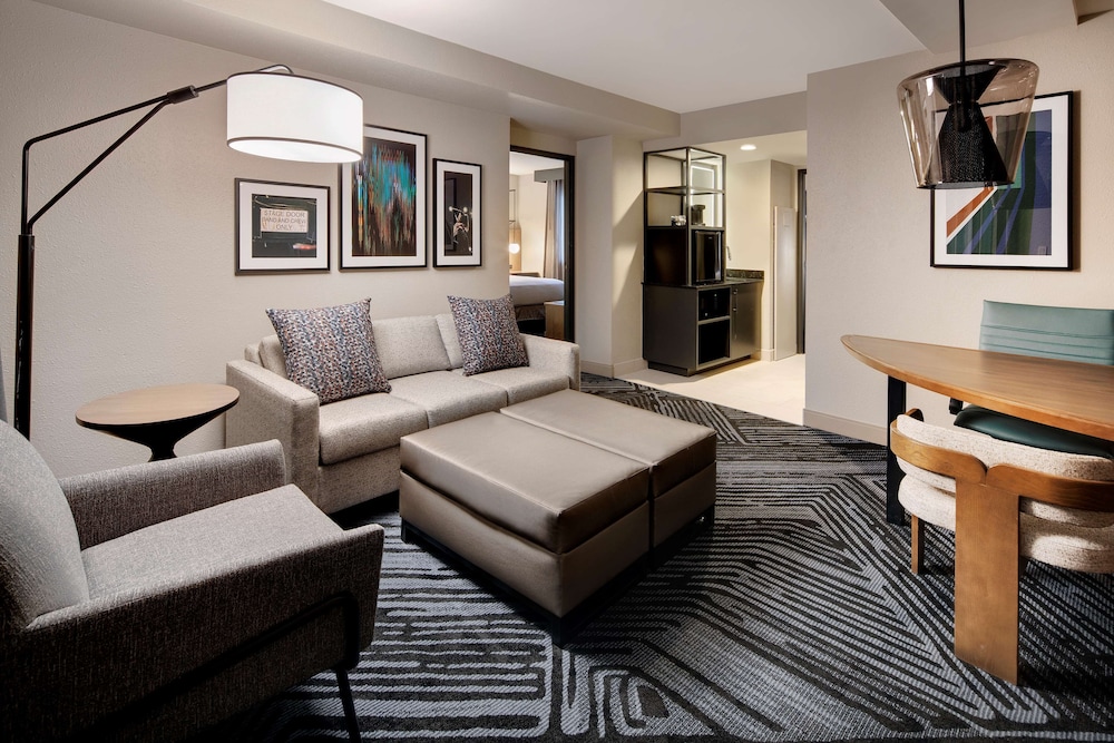 Embassy Suites by Hilton San Rafael at Marin Center 33/64