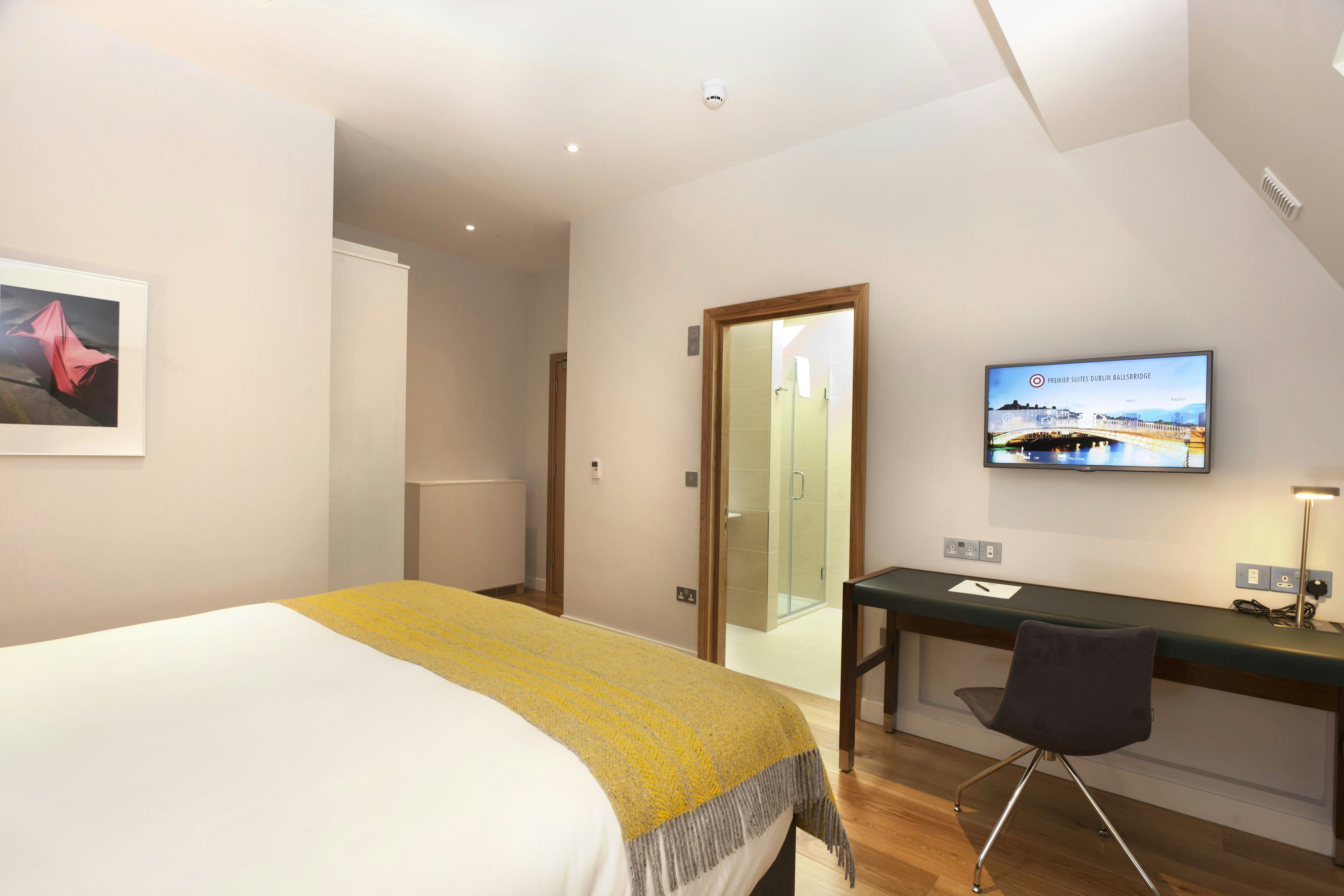 2 Bedrooms, Apartment