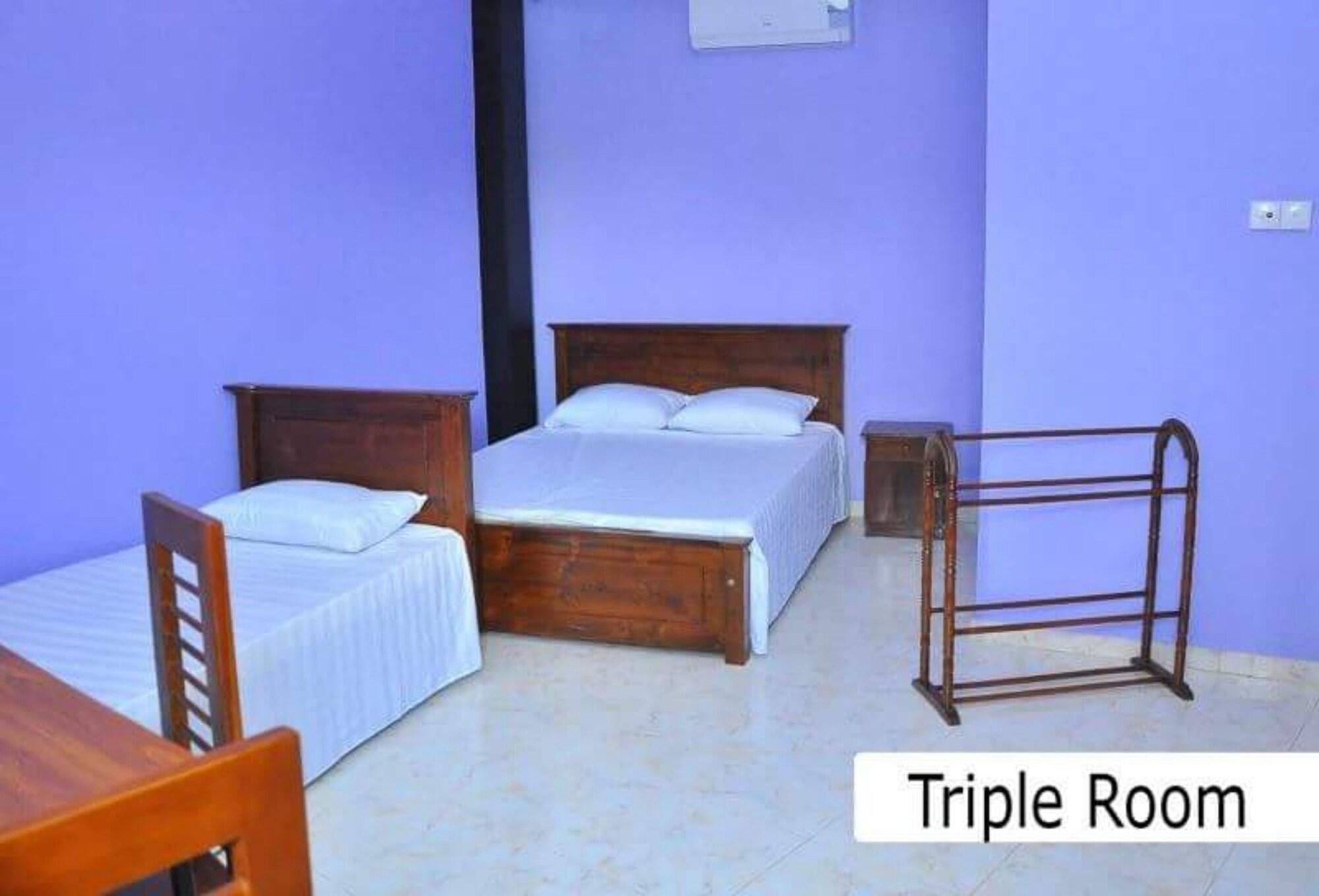 Omega Hotel & Motel 2/15
